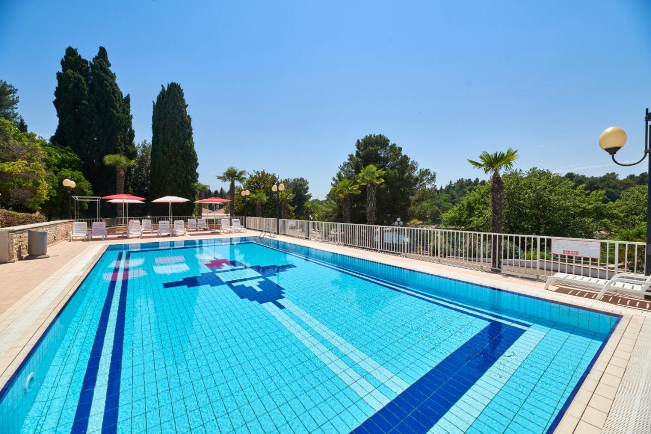 Hotel Zorna Plava Laguna Poreč Dış mekan fotoğraf