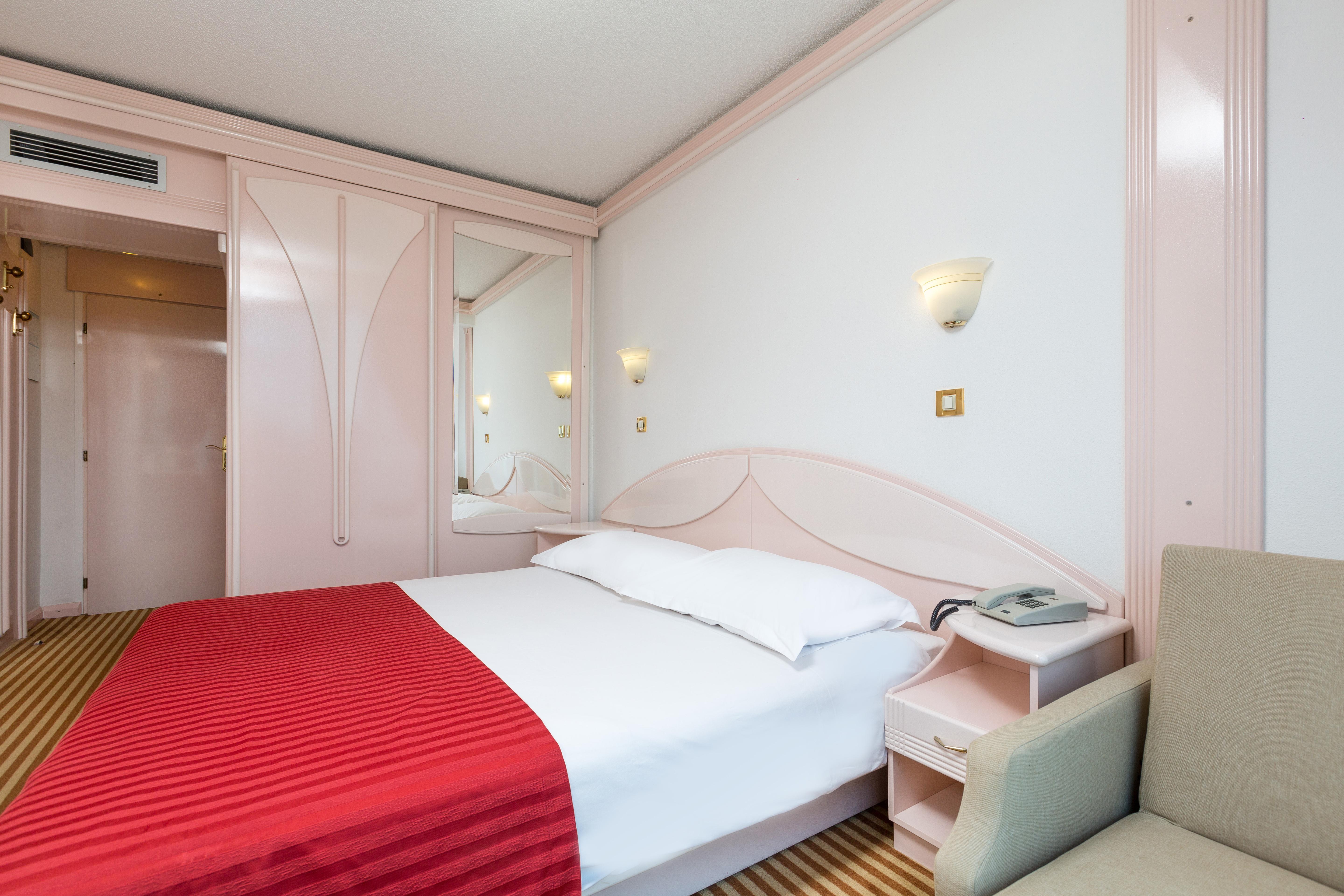 Hotel Zorna Plava Laguna Poreč Dış mekan fotoğraf