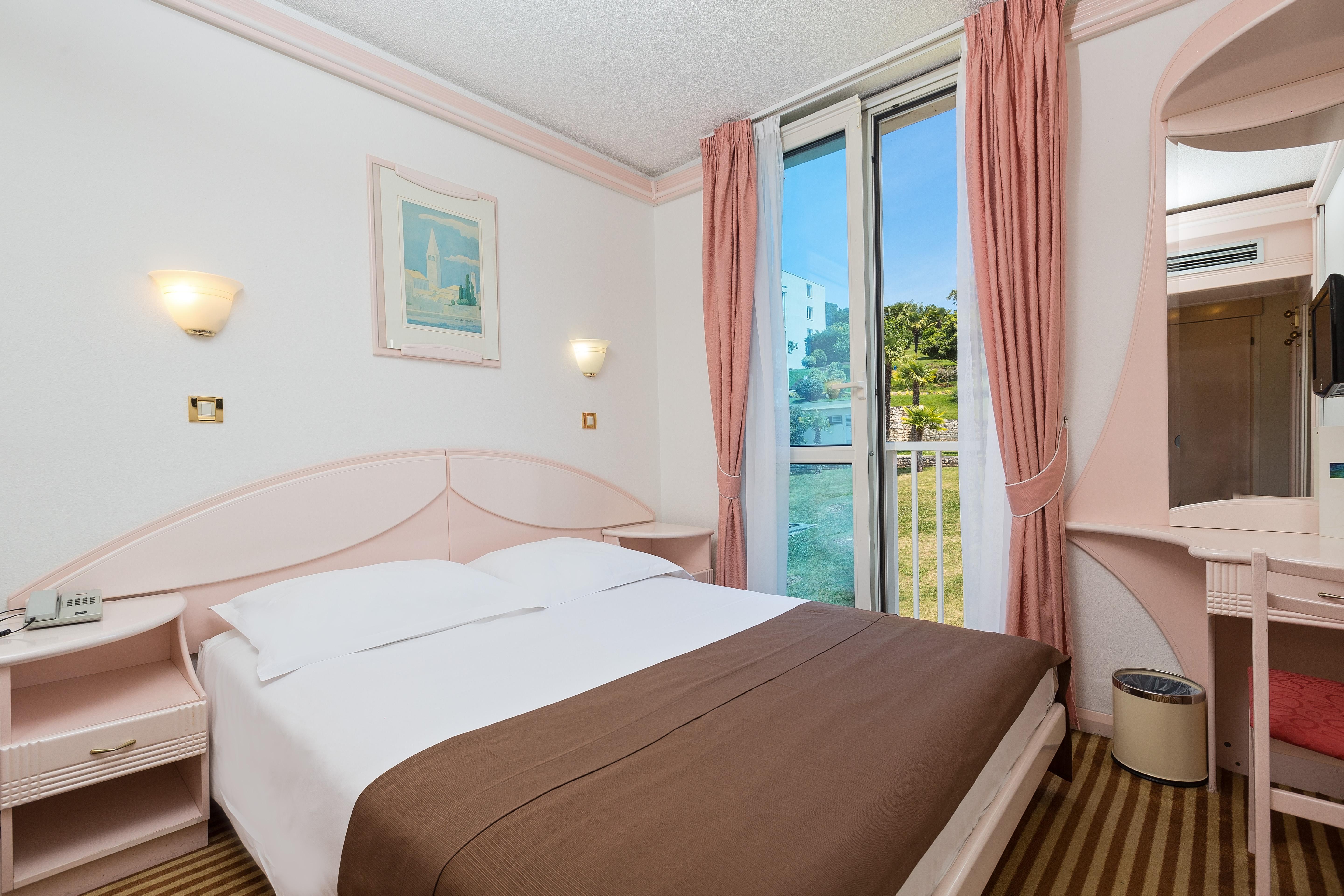 Hotel Zorna Plava Laguna Poreč Dış mekan fotoğraf