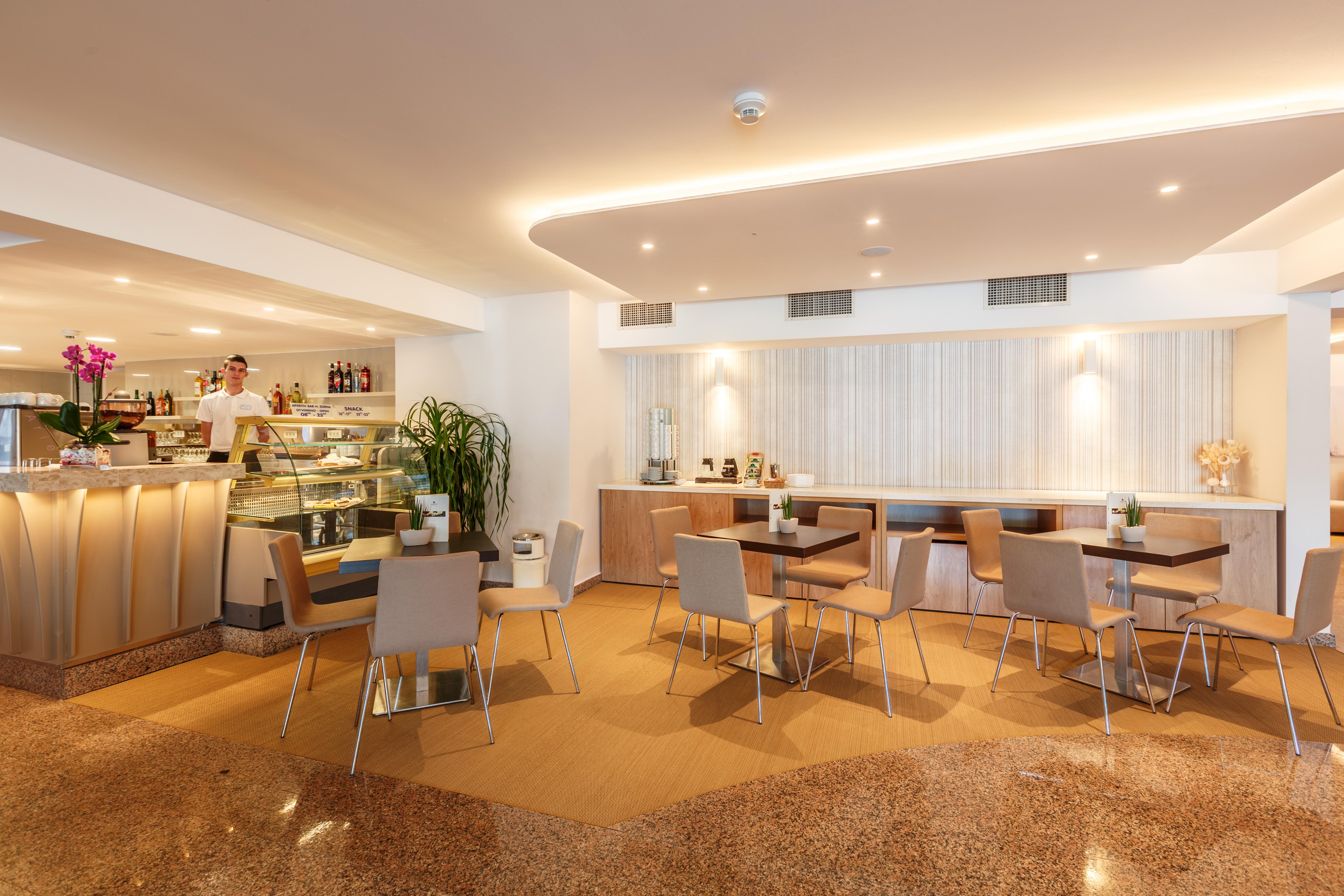 Hotel Zorna Plava Laguna Poreč Dış mekan fotoğraf