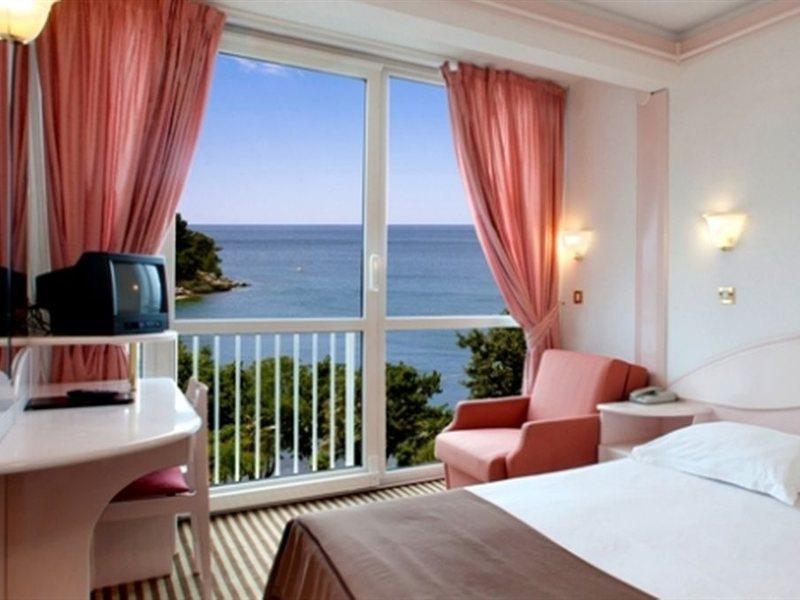 Hotel Zorna Plava Laguna Poreč Dış mekan fotoğraf