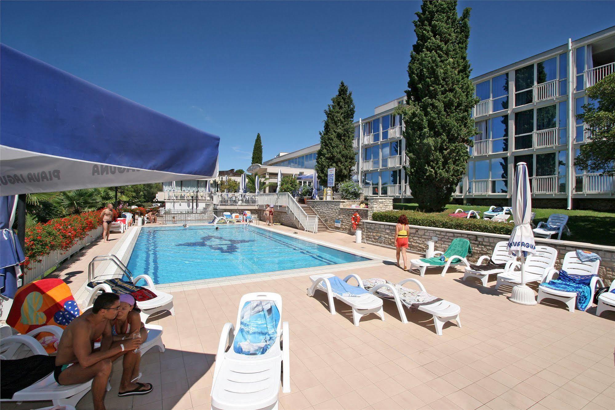 Hotel Zorna Plava Laguna Poreč Dış mekan fotoğraf